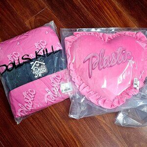 Dolls Kill Home Diva Dynasty "Plastic" Full/Queen Sheet Set + Heart Pillow